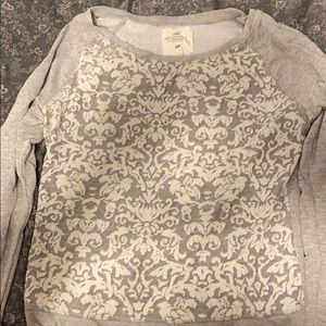 H&M gray and white sweater